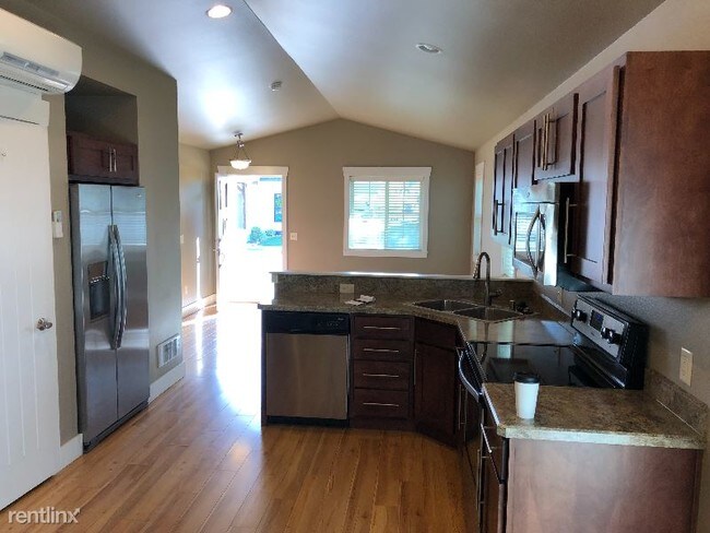 Building Photo - 2 br, 2 bath House - 1712 Lone Pine