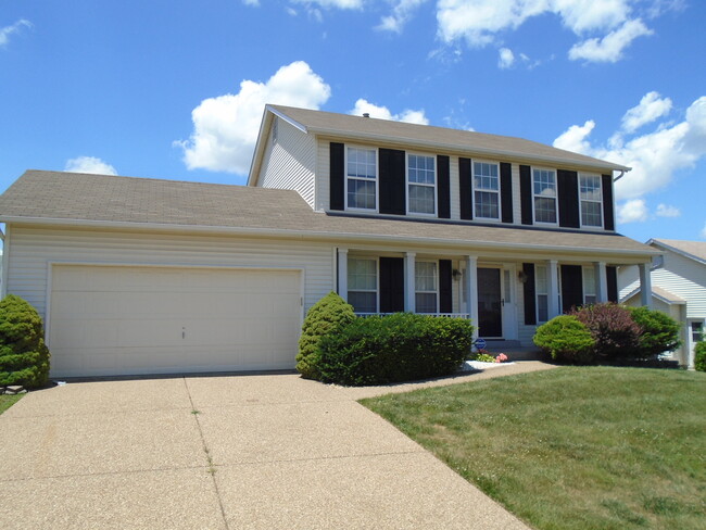 Building Photo - 1808 Summitview Dr