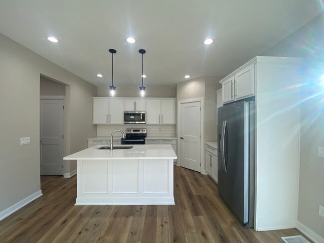 Building Photo - Luxury New Construction Home - RENT SPECIAL!