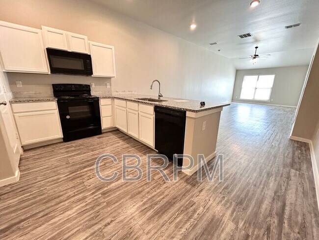 Foto del edificio - 2110 N Avenue J