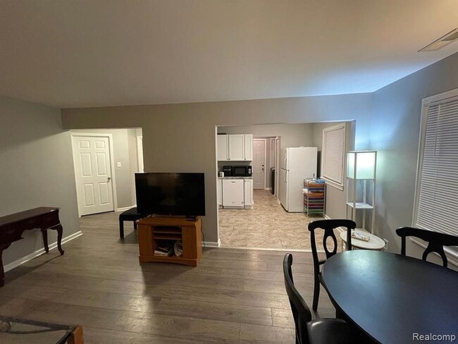 Foto del edificio - 6102 Harrison St