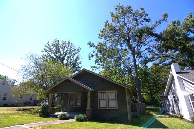 Foto del edificio - 524 S Confederate Ave