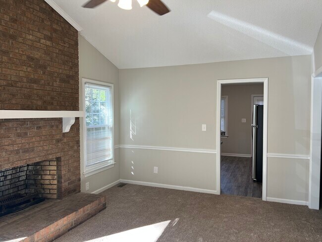 Foto del edificio - 2703 Byerly Dr N