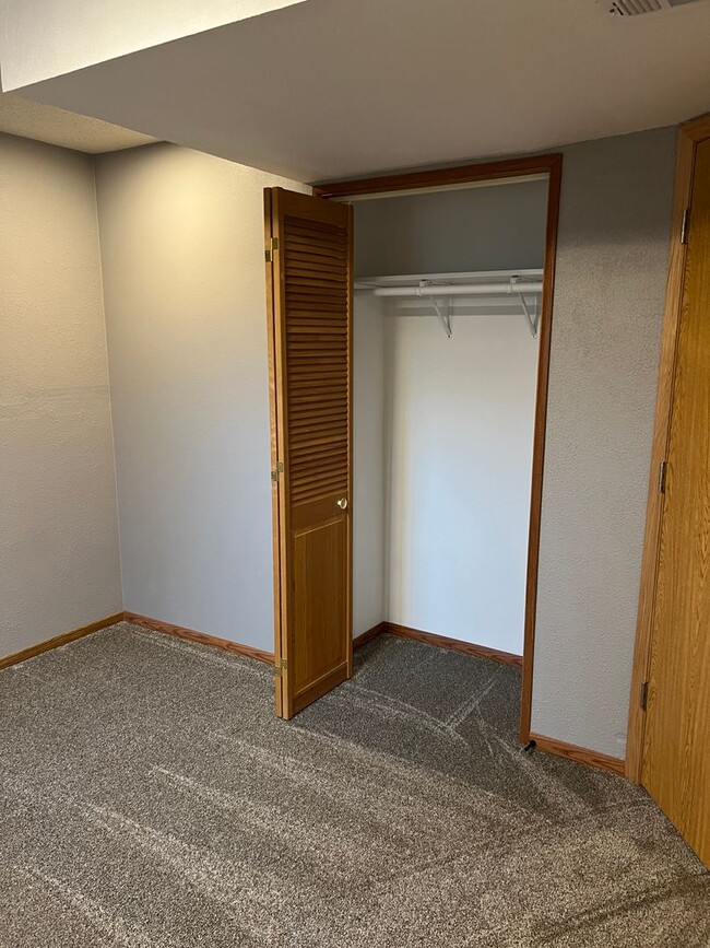 Building Photo - Updated 4 Bedroom House in Brandon SD