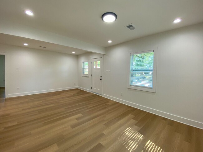 Building Photo - Beautiful New Contruction Home For Rent in...