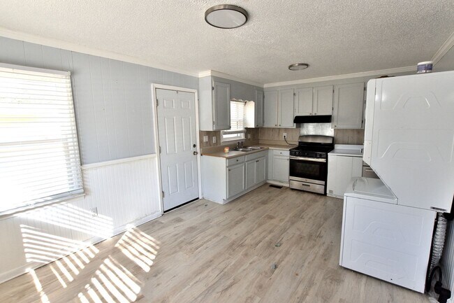 Foto del edificio - 1704 Cherry St