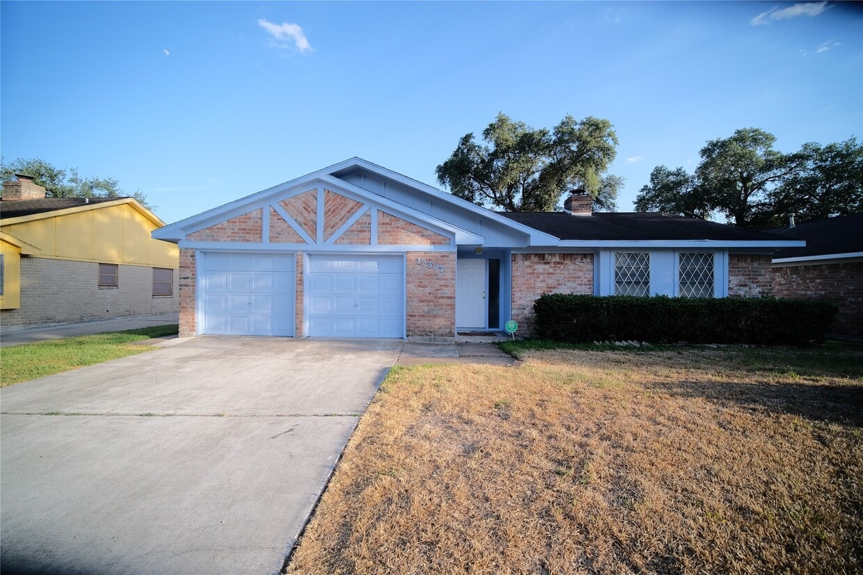 Primary Photo - 12327 Bexley Dr