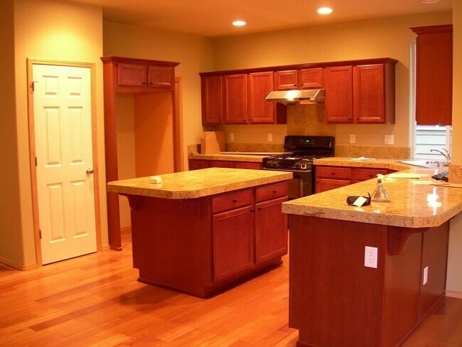 Foto del edificio - 5446 NW Bannister Dr