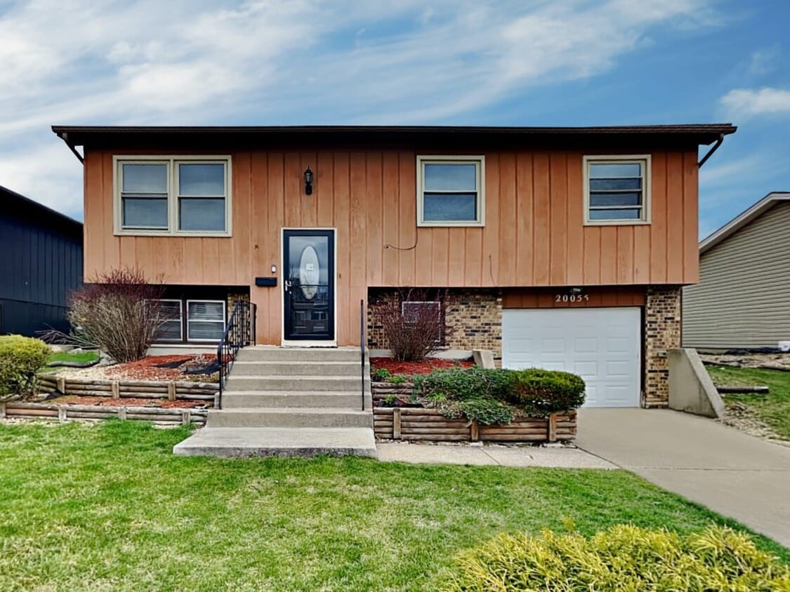 20055 Brook Ave House Rental in Lynwood, IL