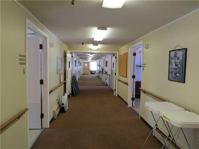 Building Photo - 96-98 Route 133