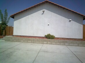 Building Photo - 1222 Jeffrey St