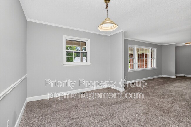Foto del edificio - 3916 Piney Grove Rd