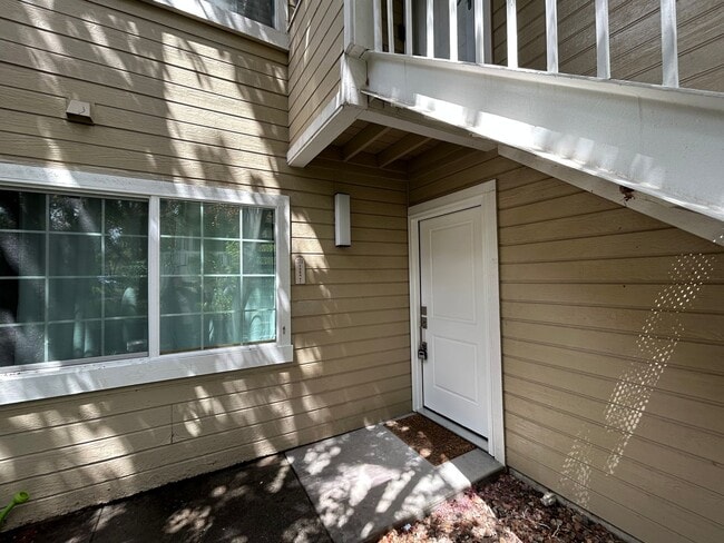 Building Photo - 2 Bedroom 2 Bathroom Condo Salt Lake City