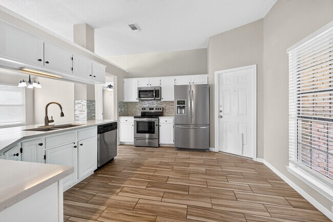Foto del edificio - 4706 Colby Dr