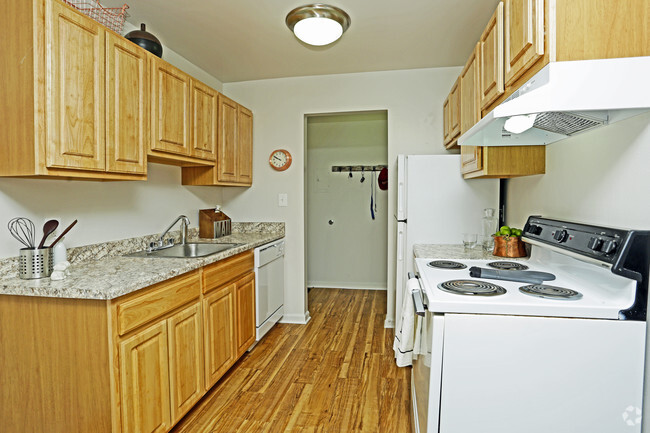 1HAB, 1BA - 750 ft² - Cocina - Forest Ridge Apartments