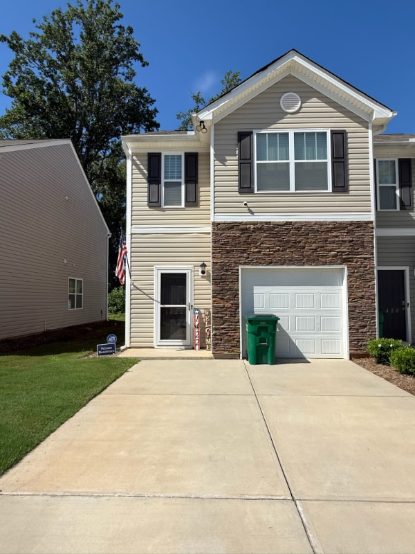 Building Photo - 1422 Bella Grace Ct
