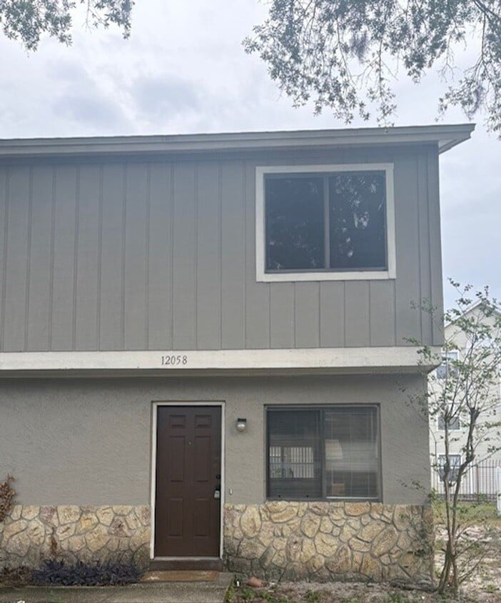 UCF AREA - Newly Remodeled 2/2.5 Townhouse in Cambridge Circle - UCF AREA - 2/2.5 Townhouse in Cambridge Circle