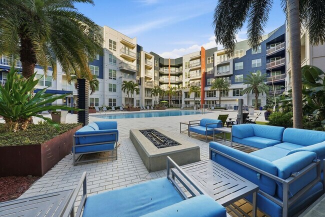 Foto del edificio - 1700 W Cleveland St