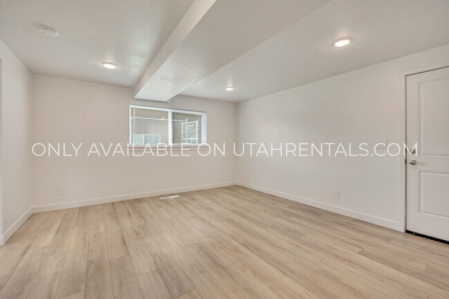 Building Photo - 1535 S 450 E