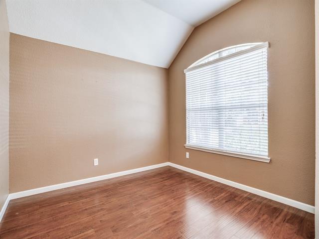 Foto del edificio - 5813 Pinyon Dr