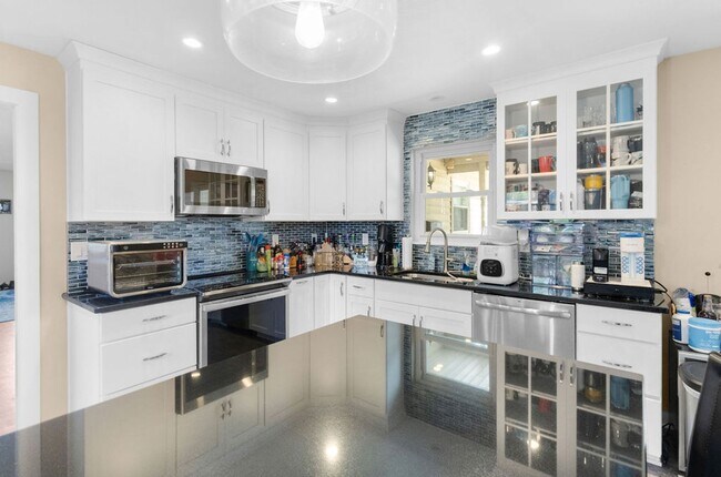 Foto del edificio - 3 Bed 2 Bath Home for Rent in Virginia Beach