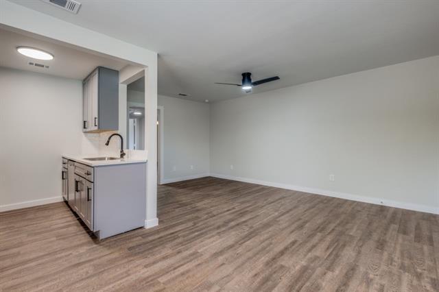 Building Photo - 5909 Gaston Ave