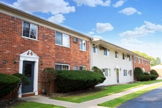 Interior Photo - Heritage Park East