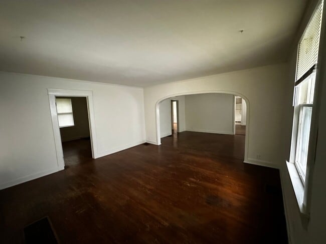 Building Photo - 514 S Washington St