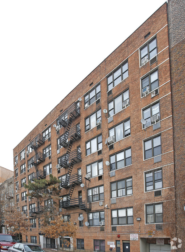 Building Photo - 405 E 16th St