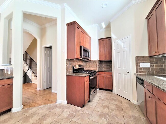 Building Photo - 4217 Koehler St