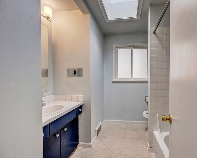 Foto del edificio - Maple Leaf Rambler