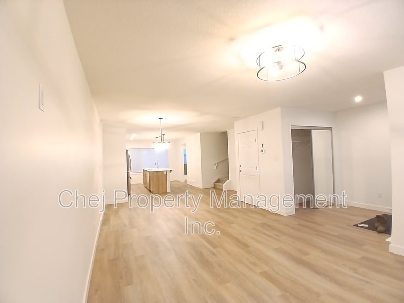 Building Photo - 5096 River’s Edge Wy NW