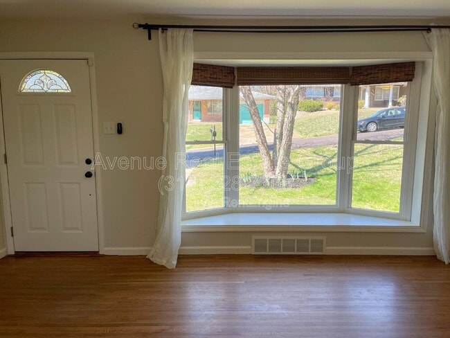 Building Photo - 9854 Las Vegas Dr