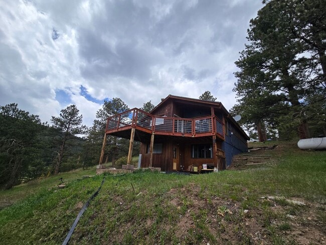 Building Photo - Beautiful 2B/2B Mountain Home Available ASAP!