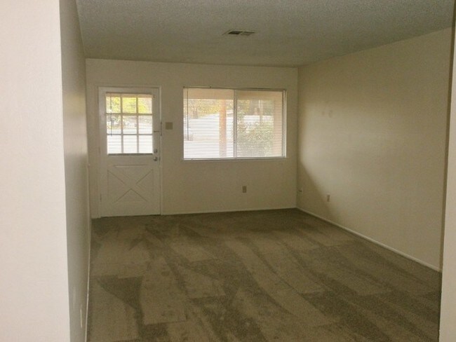 Building Photo - 6412 Mariposa Ave
