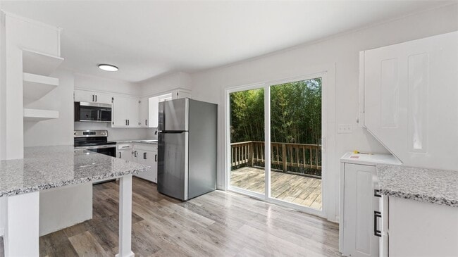 Building Photo - 828 W Caraway St