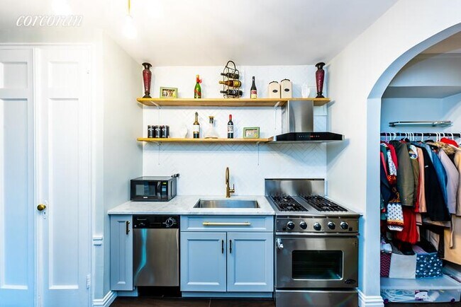 Foto del edificio - 645 E 26th St