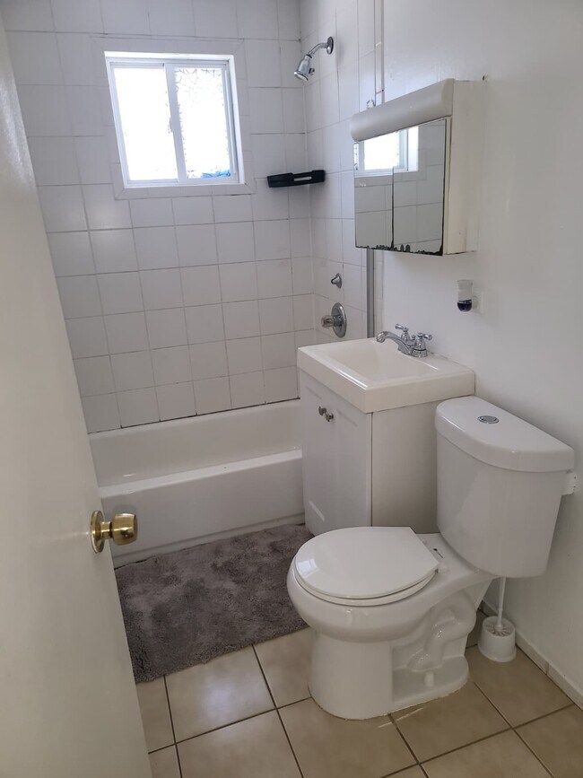 Foto del edificio - 36 Floyd St