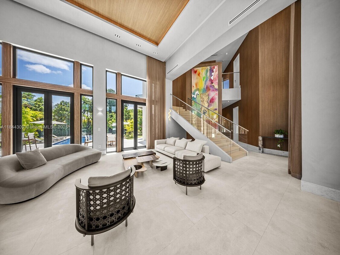 Foto principal - 5700 SW 91st St