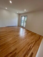 Building Photo - 4632 Rue Bourdages