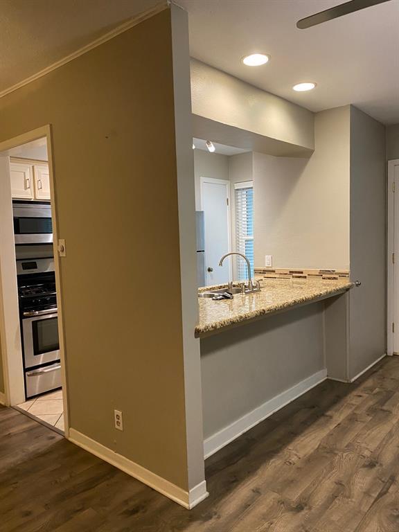 Foto del edificio - 1240 Barton Hills Dr