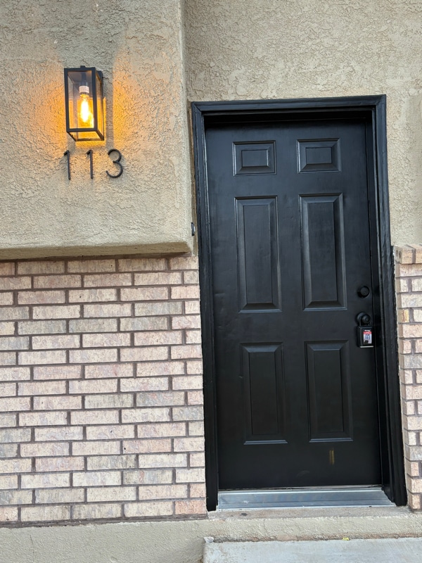 Primary Photo - 113 W Sunset Dr