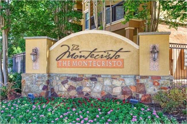 MonteCristo Letrero de identificación principal - Montecristo Apartments