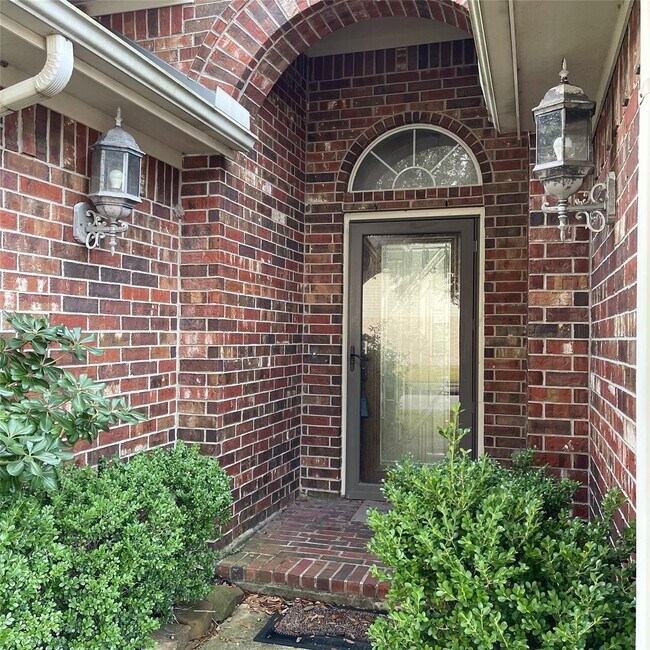 Foto del edificio - 2606 Sun Flare Ln