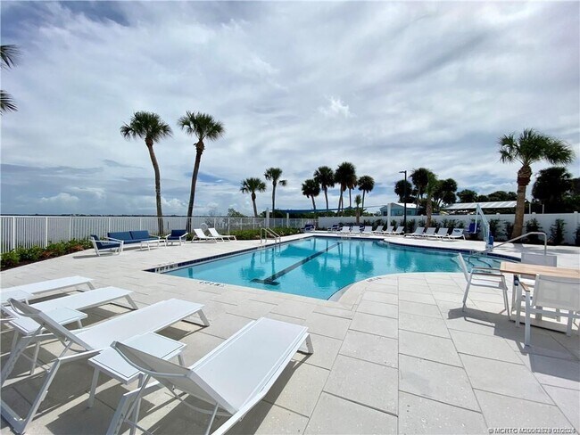Foto del edificio - 2506 Heron Way