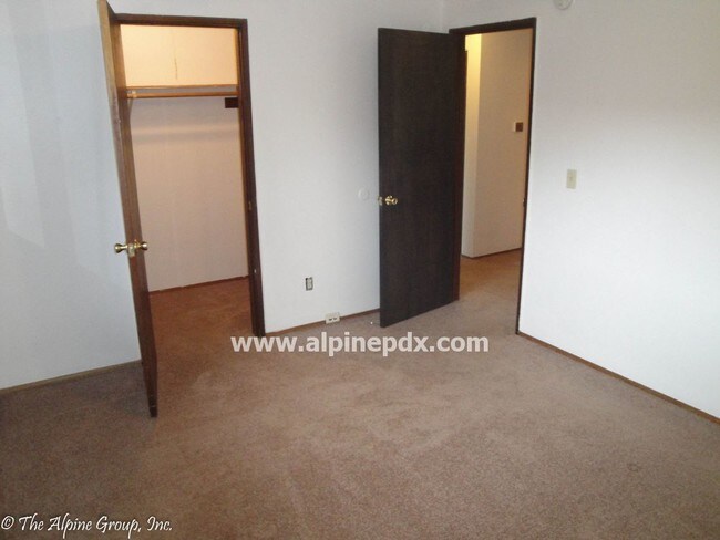 Building Photo - 3103 Brittany Dr