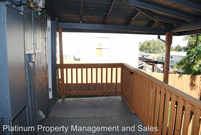 Building Photo - 541 S Walker Ave