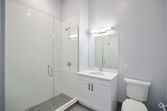 2BR, 1BA - 940SF - Bathroom - 45 E. Central St.