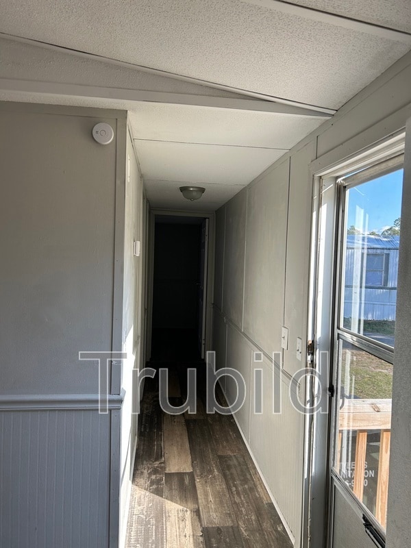 Building Photo - 96 Somerset Dr
