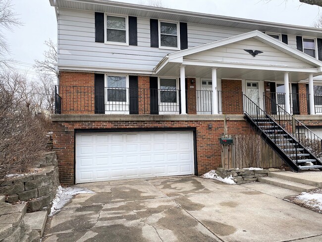 Front - 3600 S 92nd St
